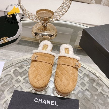 Chanel 21B Brown Suede Turnlock CC Logo Shearling Clog 35-41