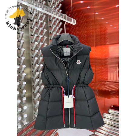 Moncler Gerardmer Down Vest In Black