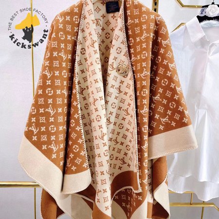 Embrace Letter Jacquard Shawl Scarf