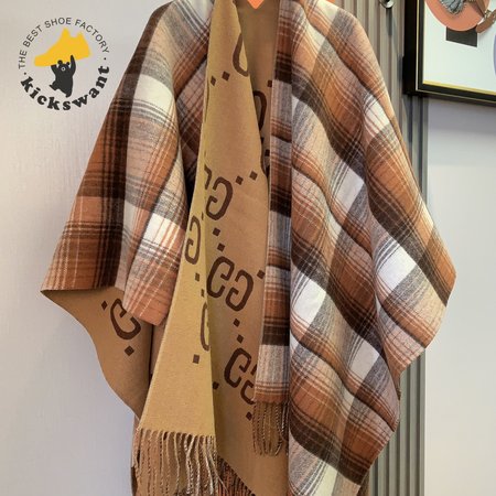 Gucci GG Warm Shawl